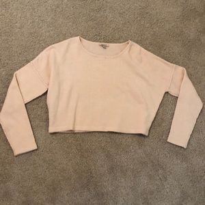 Cropped light pink sweater